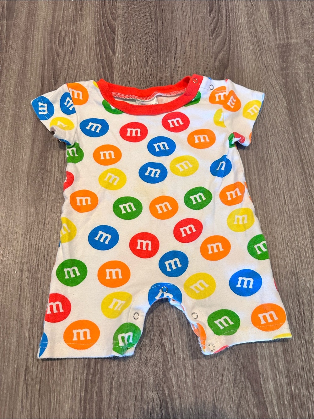 M&M'S White Short-Sleeve Baby Footie with Multicolor Candy Print